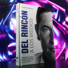 Cargar imagen en el visor de la galería, Del Rincón a los Medios (Caratula Dura - Versión a Color)
